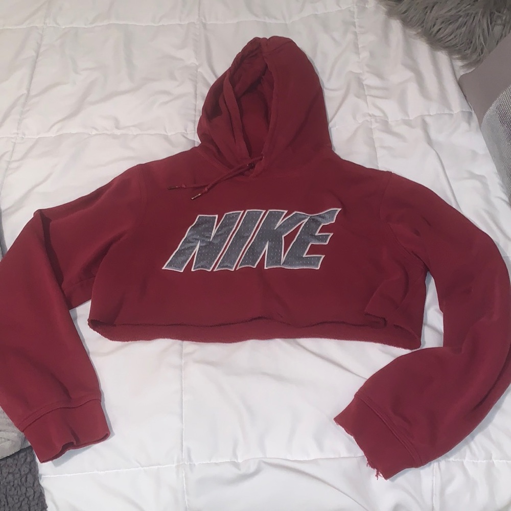 maroon and gray vintage cropped Nike hoodie